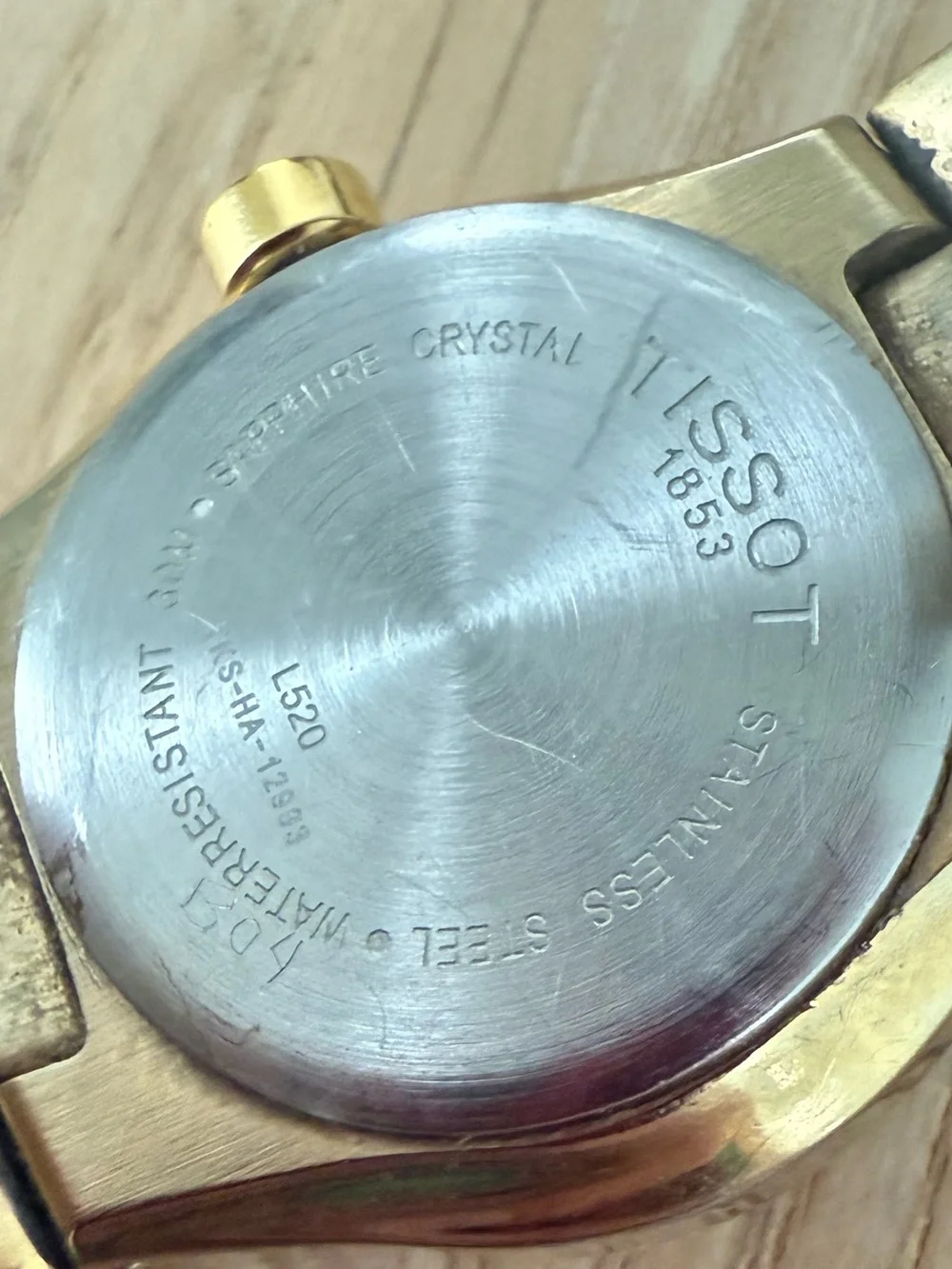 Tissot 1853 ladies round gold tone link bracelet Swiss watch NEW BATTERY